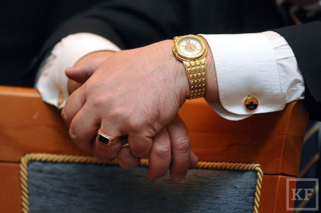 Каждый может получить на день рождения золотые часы, стоимостью как бюджет Вологодской области.