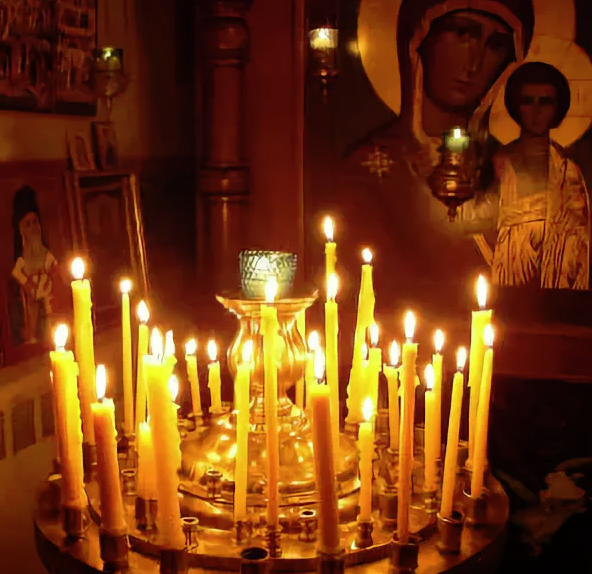 почему гаснет свеча в церкви