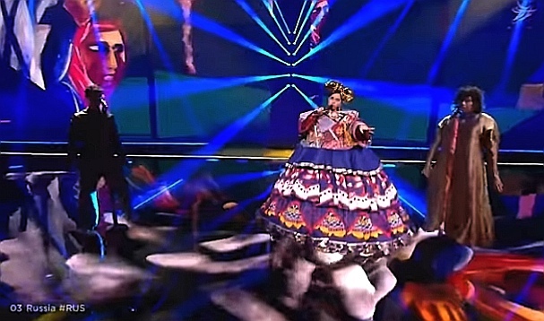 Манижа Евровидение платье на колёсиках