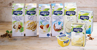 Растительные напитки от "Alpro": можно в пост со вкусом "кешью", "фундука"