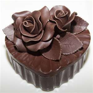 торт с розами из шоколада