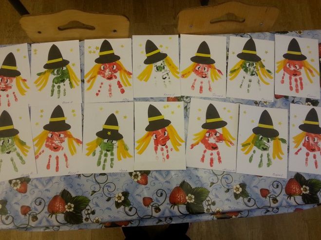 рисунки из отпечатков ладошек на Хэллоуин