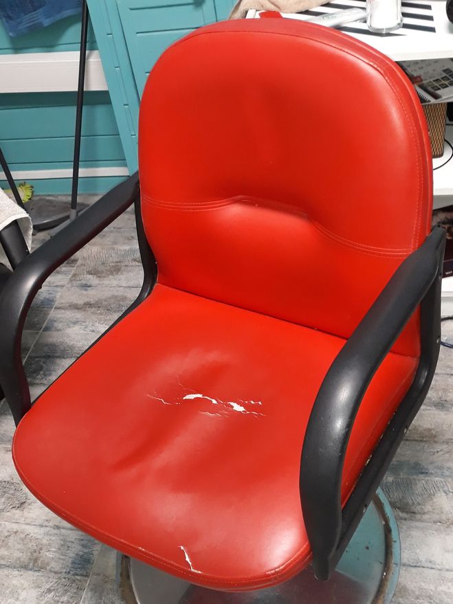 Сколько стоит сделать из старого кресла новое?