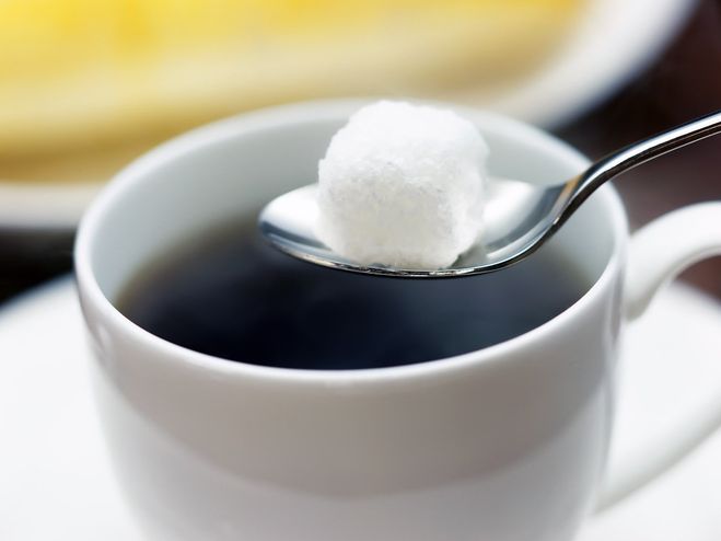 Сколько калорий в одном кусочке сахара рафинада?