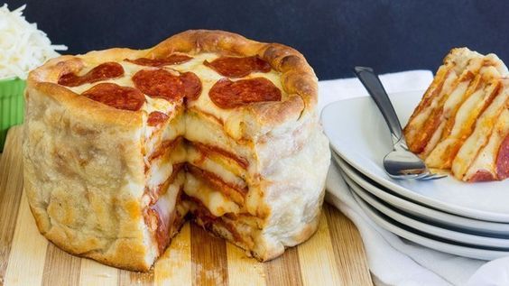 пицца-торт пепперони