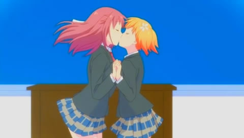 аниме-девочки целуются