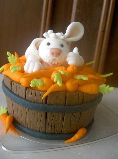 торт в виде зайца 3D с мастикой