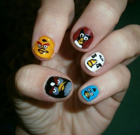 рисунок на ногтях  Angry Birds