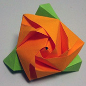 Волшебная роза-трансформер в технике оригами