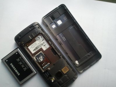 Литий-ионный аккумулятор мобильного телефона.