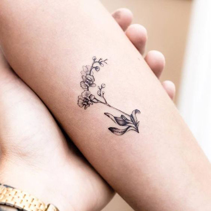 цветочная татуировка рисунок на теле