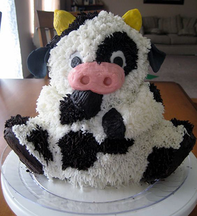 торт-корова 3D с кремом