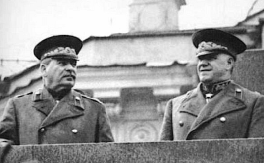 Жуков и Сталин фото