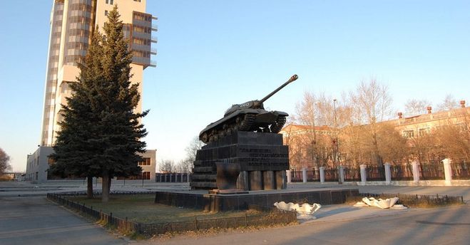 танк на Комсомольской площади, фото танка ИС-3, танк Иосиф Сталин фото