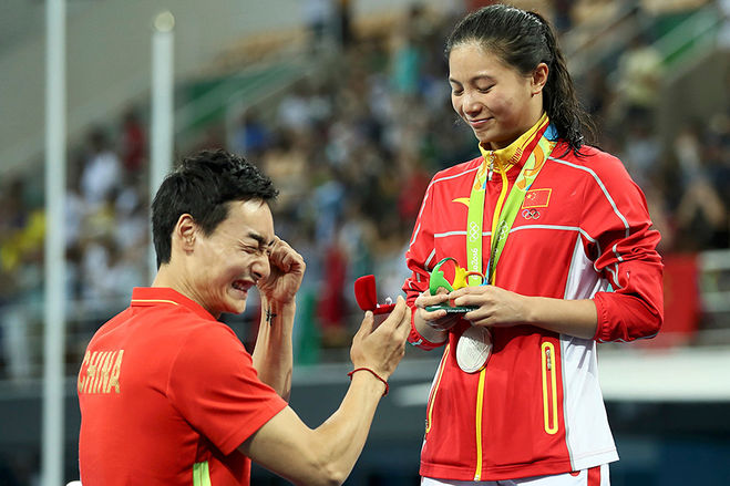 Хэ Цзи выиграла серебро в прыжках с трамплина. Что с ней случилось потом