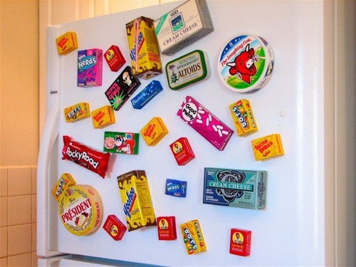 Холодильник с магнитиками