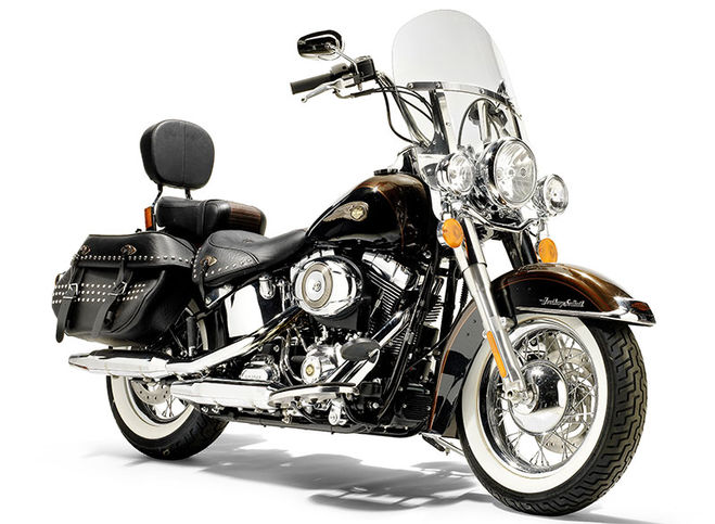 Harley-Davidson FLSTC Heritage Softail  лучший мотоцикл