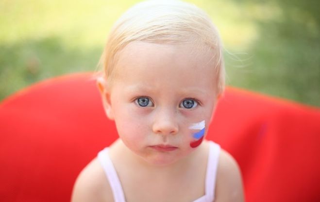 аквагрим день Победы российский флаг для ребенка