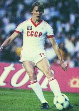 Какой номер был на футболке Олега Блохина?