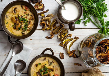 Как варить суп с сушеными грибами?