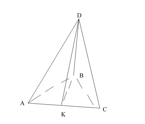 Основанием треугольной пирамиды является равнобедренный треугольник