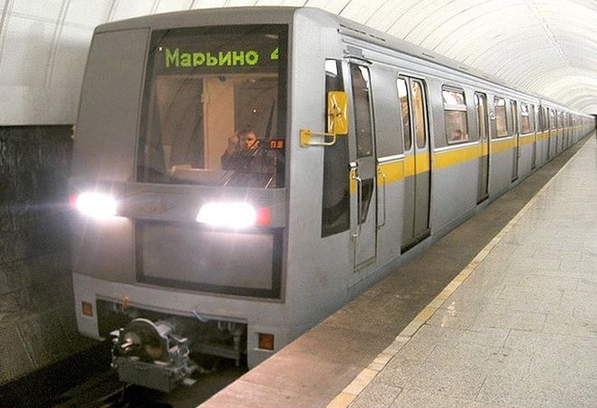 Локомотив метро