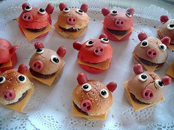 бутербродики из свинок на Новый год 2019
