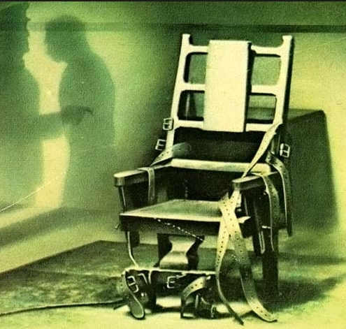 Кто и когда изобрел электрический стул для смертной казни?