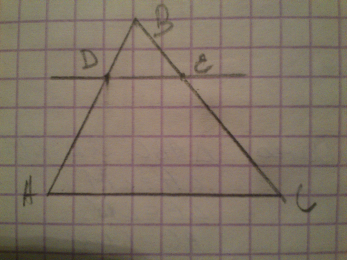 Найдите среднюю линию треугольника параллельную ас. Прямая параллельная стороне треугольника отсекает. Треугольник АВС de параллельно AC. Прямая де параллельная стороне АС треугольника. Треугольник АБС параллелен ДБЕ.