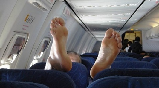 ноги болят в самолёте