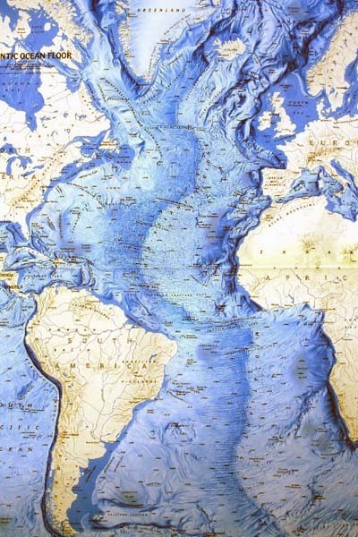 Атлантический океан омывает основные материки Земли, кроме Австралии