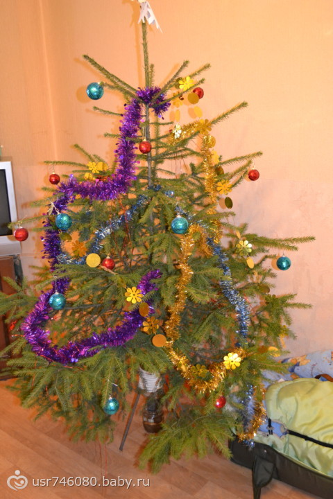 Как придать объём новогодней елке