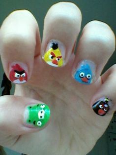 рисунок на ногтях  Angry Birds