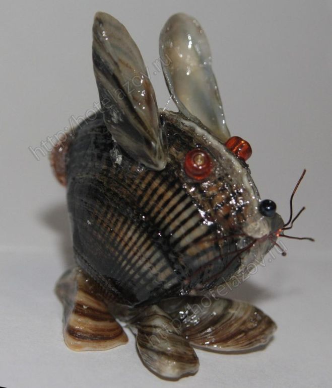 кролик, заяц из ракушек