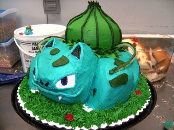торт 3D с покемоном из крема Бульбозавром