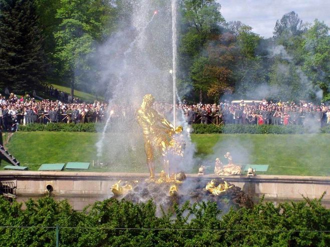 открытие фонтанов в Петергофе 2018
