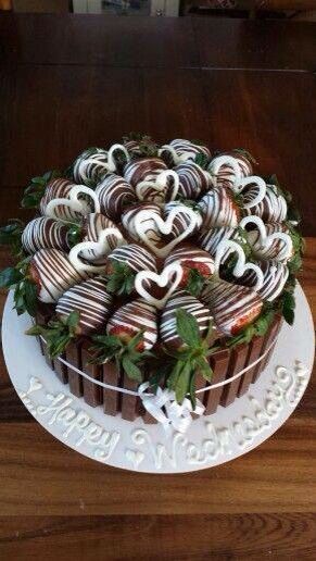 торт для романтического праздника