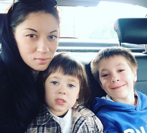 Дарья Воскобоева с детьми: Боженой и Сашей, битва экстрасенсов 17