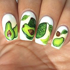 рисунок с авокадо на ногтя