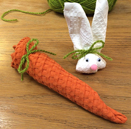 полотенце на Пасху в виде моркови