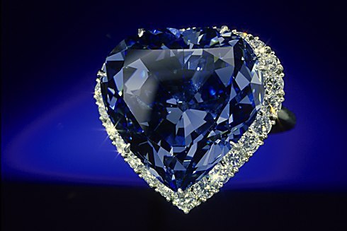 бриллиантово синий цвет