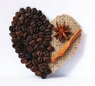 валентинка из кофейных зерен