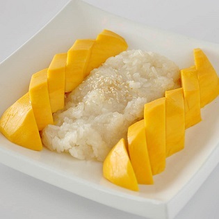 Клейкий рис с манго