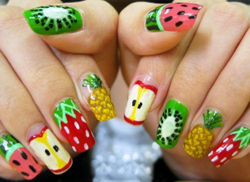 рисунок на ногтях с фруктами