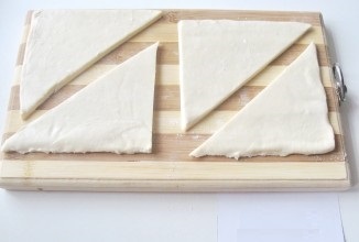 пирог с беконом и сыром - слой теста