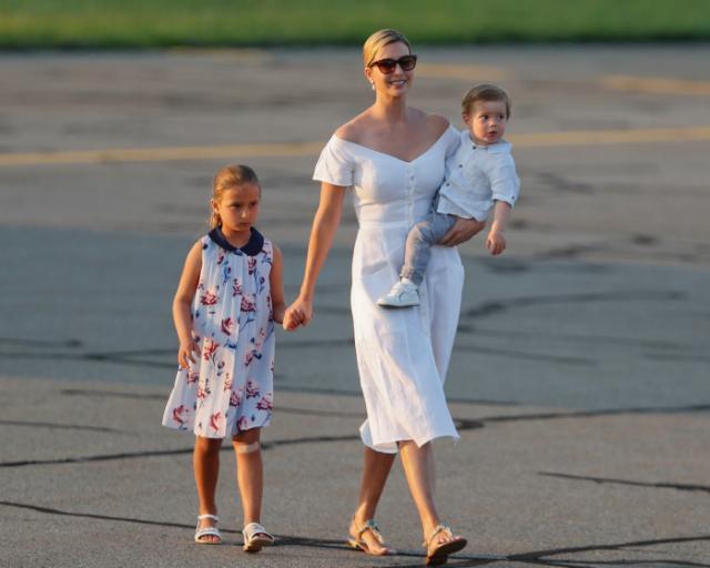 Иванка Трамп на отдыхе с детьми