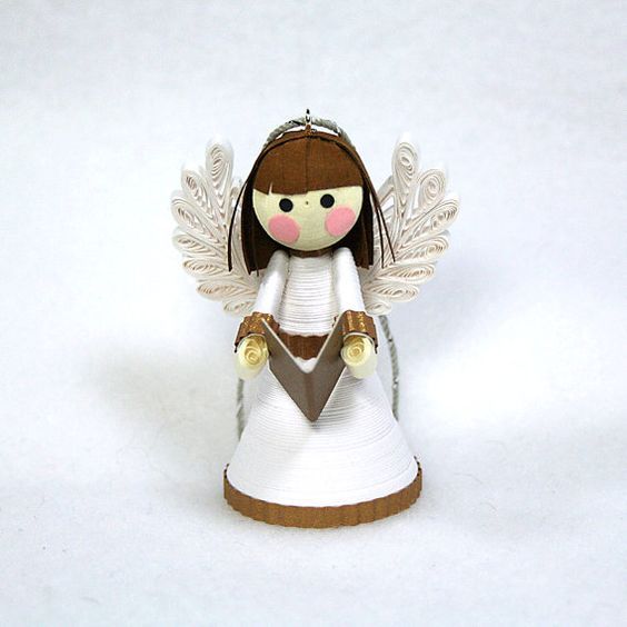 Ангел в технике квиллинг 3D