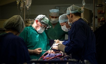 хирурги фото сложная операция