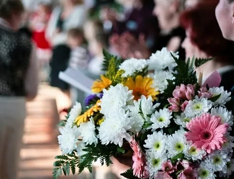 какие цветы дарить учителям на 1 сентября на день учителя